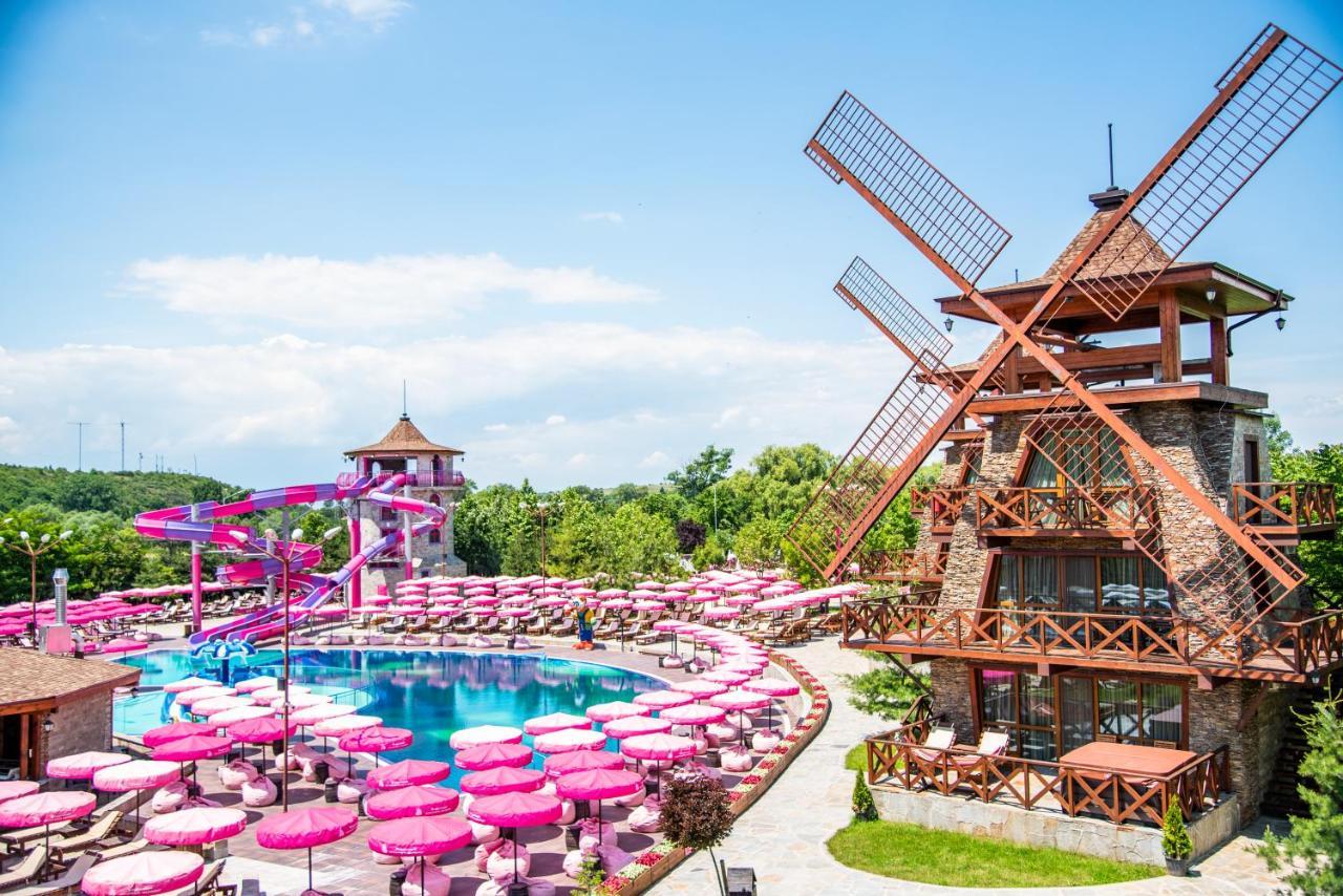 Отель The Wind Mills Hydropark Gorna Malina Экстерьер фото