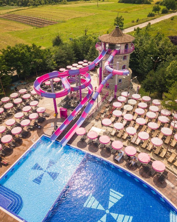 Отель The Wind Mills Hydropark Gorna Malina Экстерьер фото