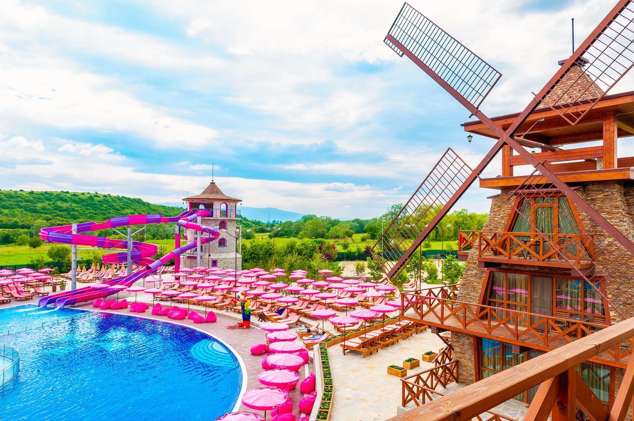 Отель The Wind Mills Hydropark Gorna Malina Экстерьер фото