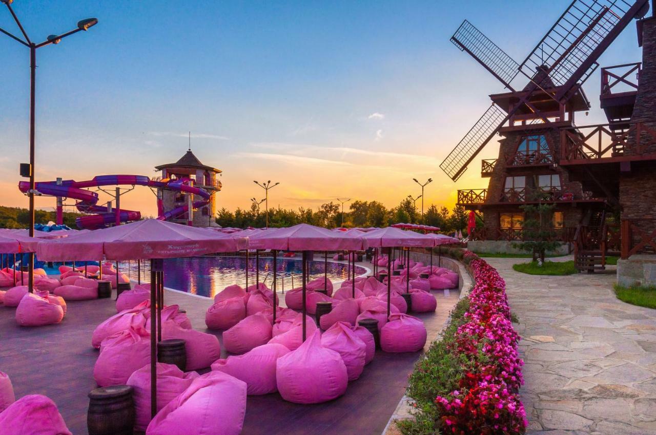 Отель The Wind Mills Hydropark Gorna Malina Экстерьер фото